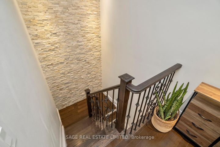 Photo 32 at 16 - 3308 The Credit Woodlands, Erindale, Mississauga