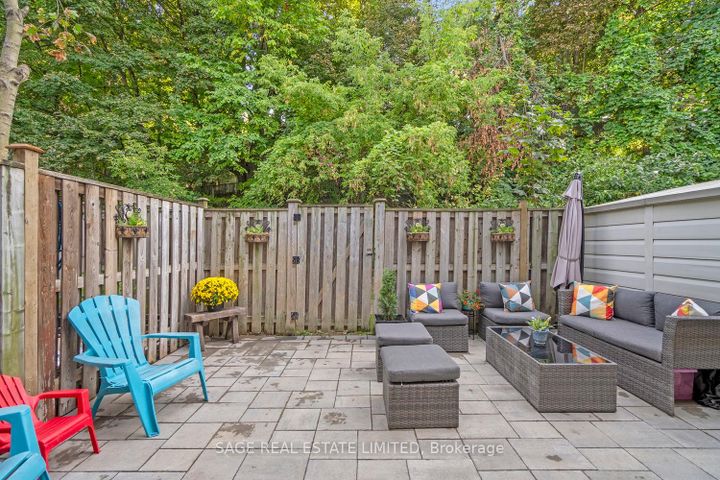 Photo 42 at 16 - 3308 The Credit Woodlands, Erindale, Mississauga