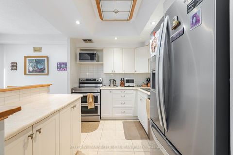 Photo 9 at 109/209 - 30 Glen Elm Avenue E, Moore Park, Toronto