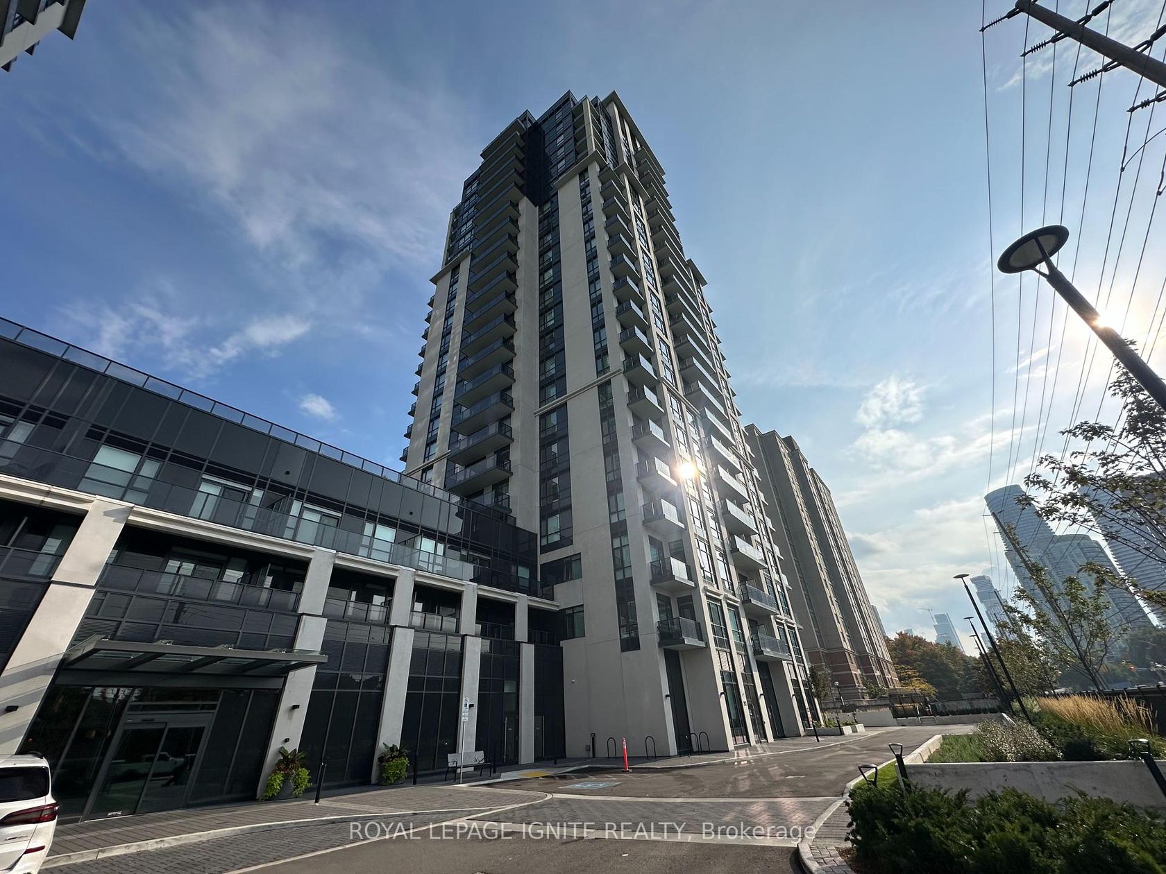 1903 - 202 Burnhamthorpe Road E, City Centre, Mississauga 