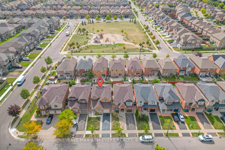 Photo 3 at 6 Seascape Crescent, Bram East, Brampton