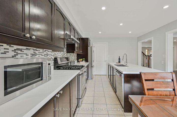 Photo 14 at 6 Seascape Crescent, Bram East, Brampton