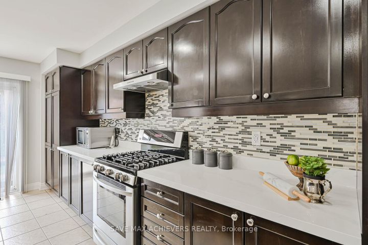 Photo 17 at 6 Seascape Crescent, Bram East, Brampton