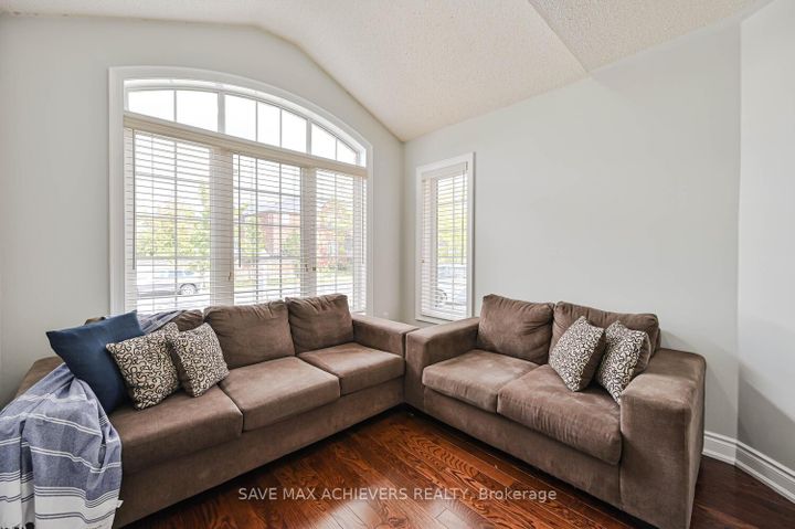 Photo 20 at 6 Seascape Crescent, Bram East, Brampton