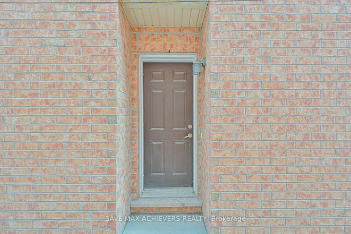 Photo 30 at 6 Seascape Crescent, Bram East, Brampton