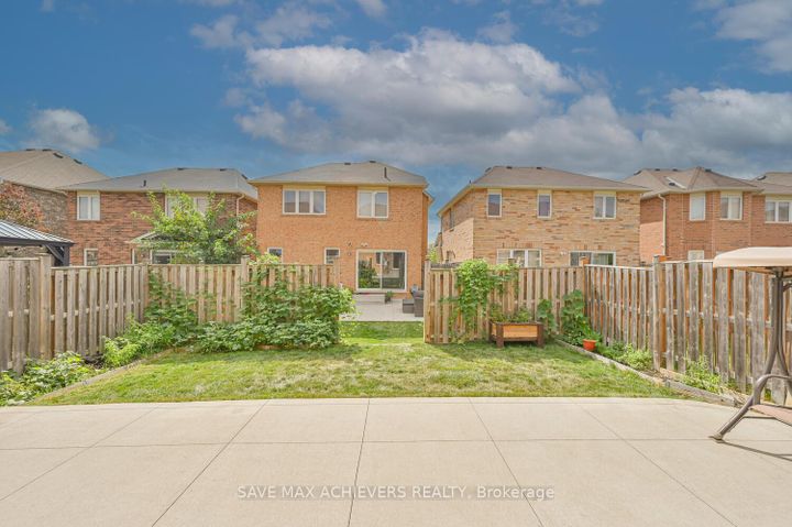 Photo 31 at 6 Seascape Crescent, Bram East, Brampton
