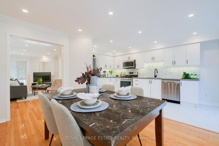 Photo 10 at 435 Stonetree Court, Cooksville, Mississauga