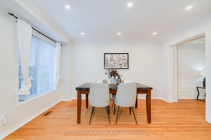 Photo 13 at 435 Stonetree Court, Cooksville, Mississauga