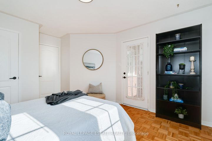 Photo 20 at 435 Stonetree Court, Cooksville, Mississauga