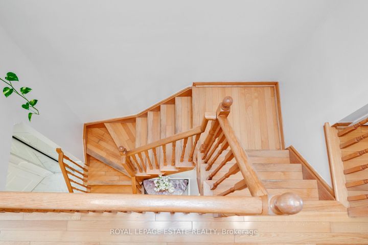 Photo 31 at 435 Stonetree Court, Cooksville, Mississauga