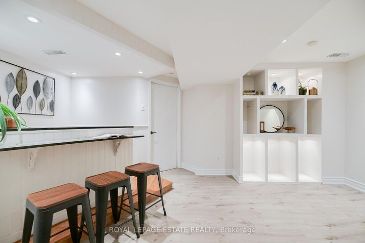 Photo 35 at 435 Stonetree Court, Cooksville, Mississauga