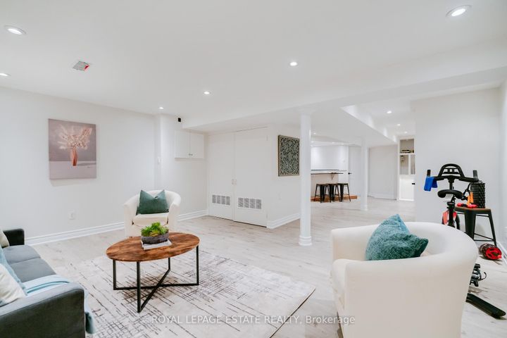 Photo 38 at 435 Stonetree Court, Cooksville, Mississauga