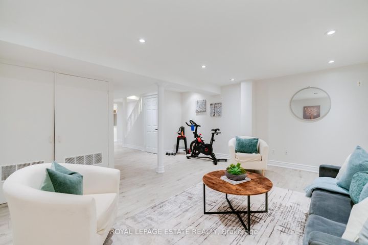 Photo 39 at 435 Stonetree Court, Cooksville, Mississauga