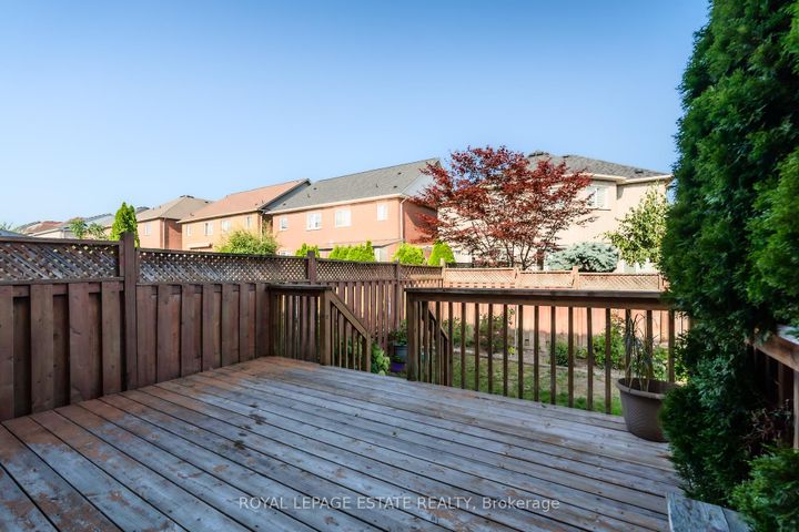 Photo 41 at 435 Stonetree Court, Cooksville, Mississauga
