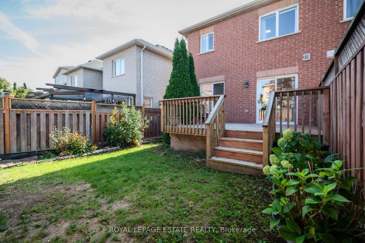 Photo 44 at 435 Stonetree Court, Cooksville, Mississauga