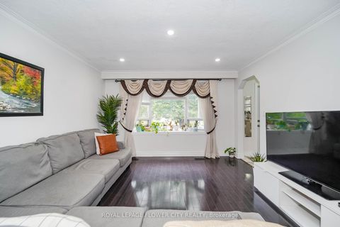 Photo 11 at 16 Scranton Road S, Woburn, Toronto