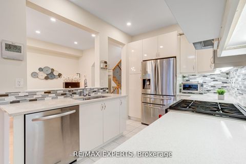 Photo 7 at 36 Port Arthur Crescent, Jefferson, Richmond Hill