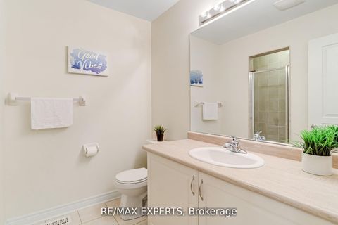 Photo 20 at 36 Port Arthur Crescent, Jefferson, Richmond Hill