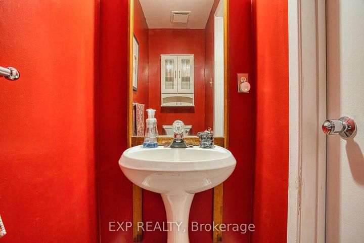 Photo 16 at 84 - 680 Regency Court, Roseland, Burlington
