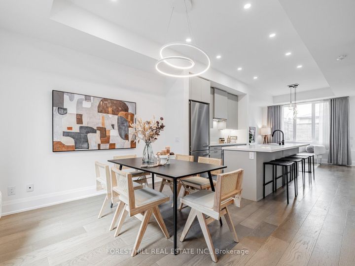 Photo 5 at UNIT-5 - 35 Dervock Crescent, Bayview Village, Toronto