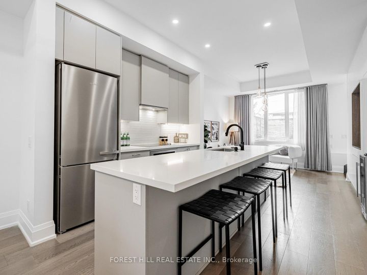 Photo 9 at UNIT-5 - 35 Dervock Crescent, Bayview Village, Toronto
