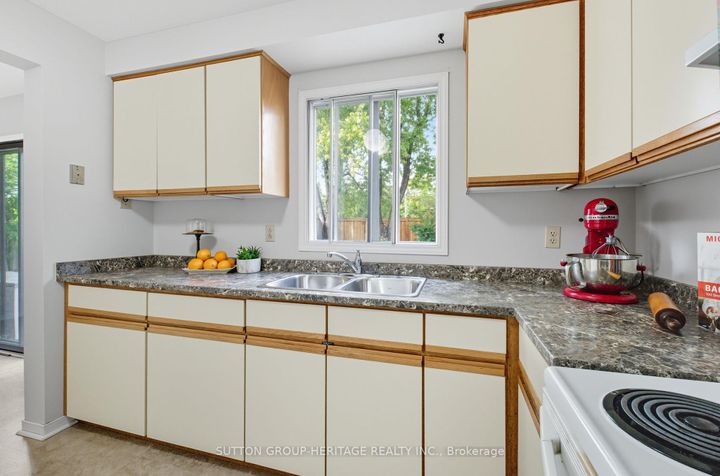 Photo 12 at 69 Spragg Circle, Markham Village, Markham