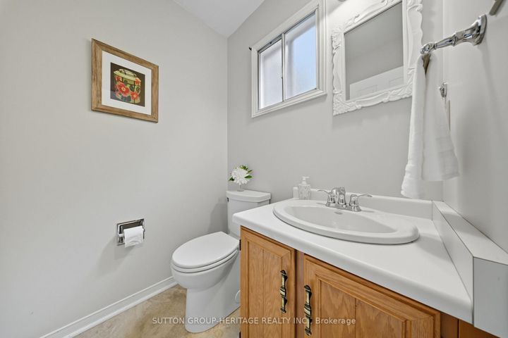 Photo 15 at 69 Spragg Circle, Markham Village, Markham