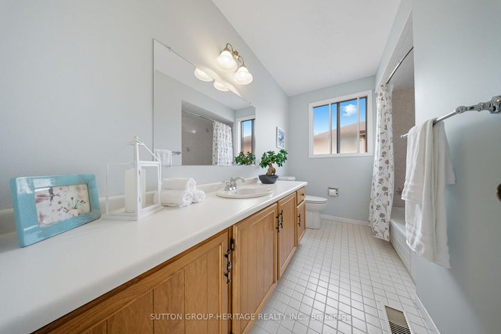 Photo 23 at 69 Spragg Circle, Markham Village, Markham