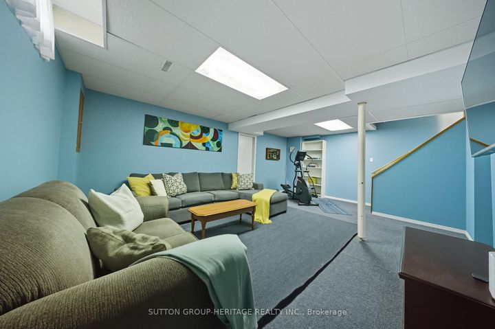 Photo 30 at 69 Spragg Circle, Markham Village, Markham