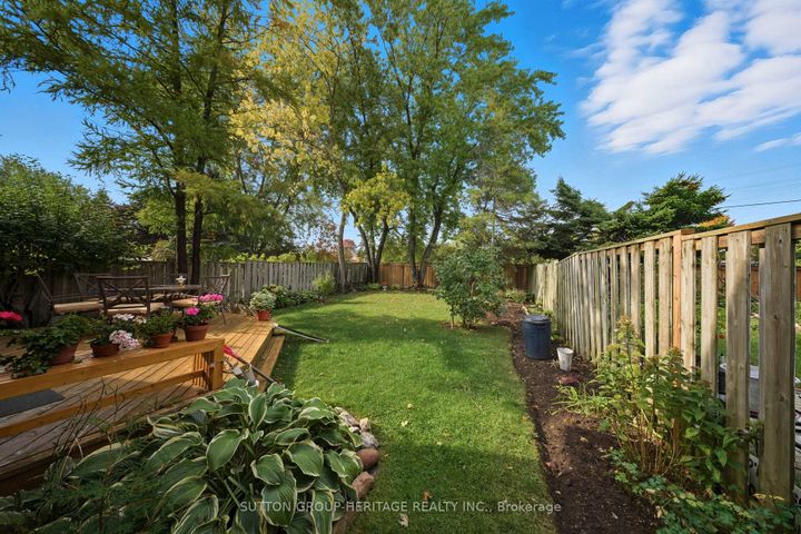 Photo 34 at 69 Spragg Circle, Markham Village, Markham