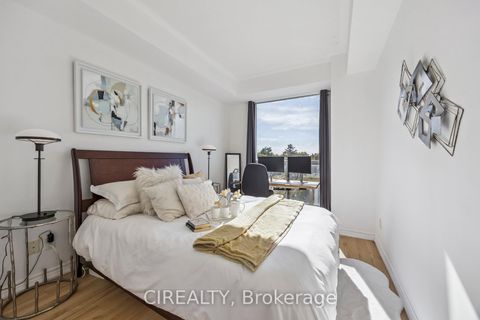 Photo 16 at 413 - 4200 Bathurst Street, Clanton Park, Toronto