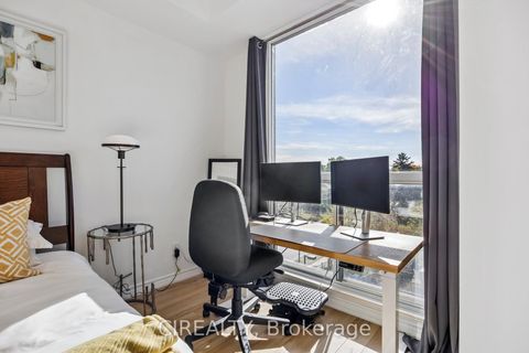 Photo 19 at 413 - 4200 Bathurst Street, Clanton Park, Toronto