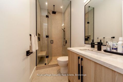 Photo 16 at 70 Chamberlain Avenue, Belgravia, Toronto