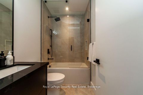 Photo 17 at 70 Chamberlain Avenue, Belgravia, Toronto