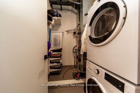 Photo 18 at 70 Chamberlain Avenue, Belgravia, Toronto