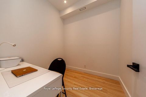 Photo 19 at 70 Chamberlain Avenue, Belgravia, Toronto