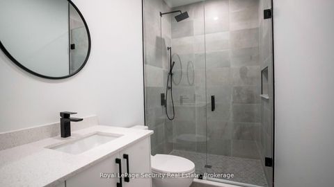 Photo 29 at 70 Chamberlain Avenue, Belgravia, Toronto