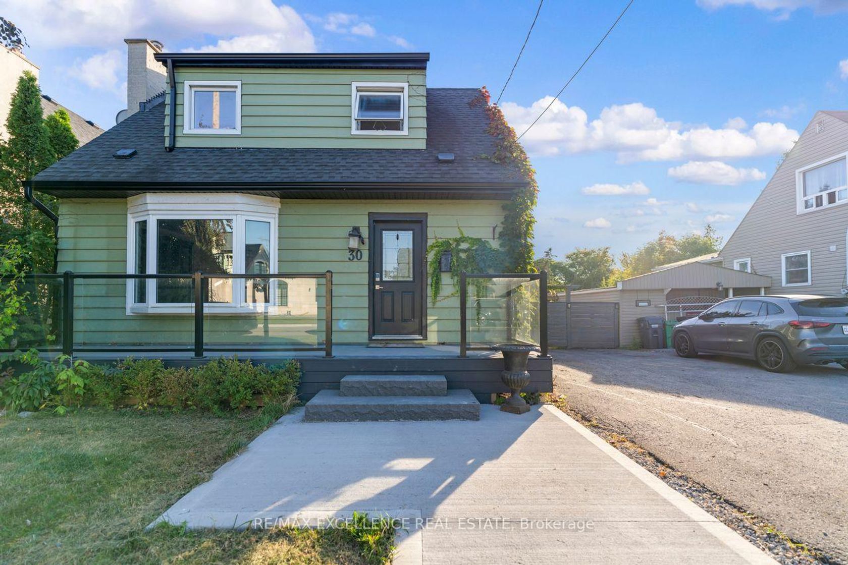30 Earl Street, Streetsville, Mississauga 