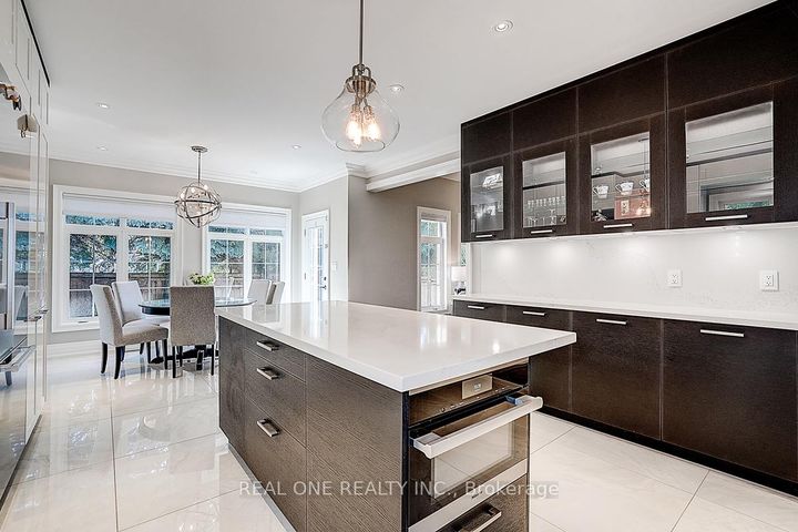 Photo 19 at 19 Anglin Drive, Jefferson, Richmond Hill
