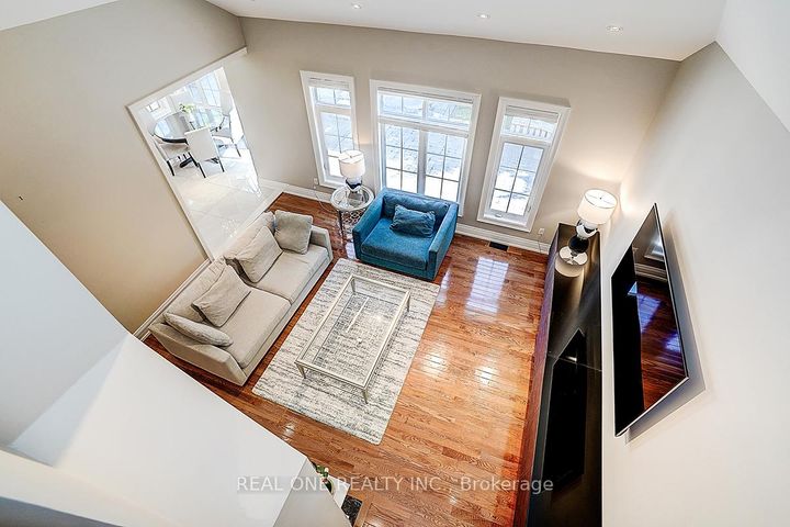 Photo 26 at 19 Anglin Drive, Jefferson, Richmond Hill