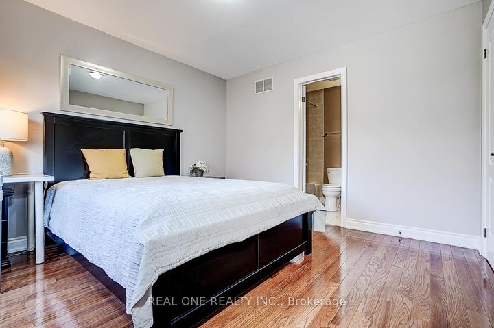 Photo 38 at 19 Anglin Drive, Jefferson, Richmond Hill