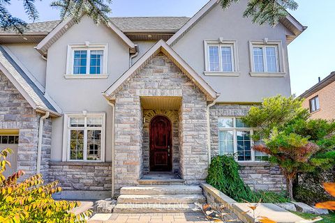 Photo 5 at 19 Anglin Drive, Jefferson, Richmond Hill