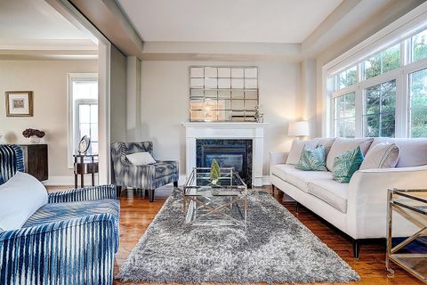 Photo 9 at 19 Anglin Drive, Jefferson, Richmond Hill