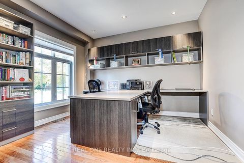 Photo 13 at 19 Anglin Drive, Jefferson, Richmond Hill