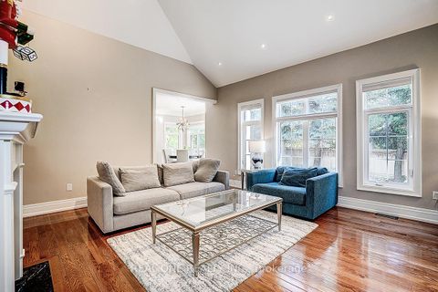 Photo 14 at 19 Anglin Drive, Jefferson, Richmond Hill