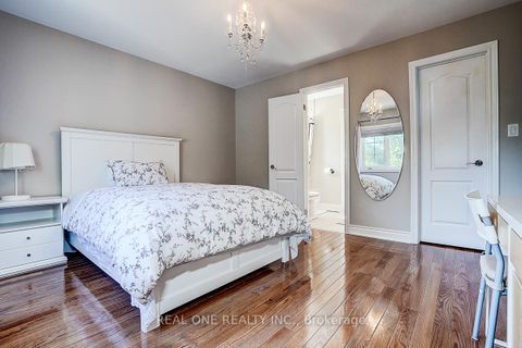 Photo 32 at 19 Anglin Drive, Jefferson, Richmond Hill