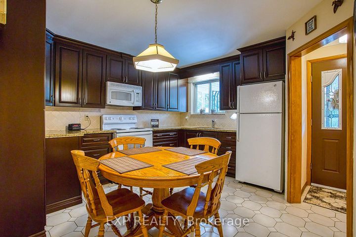 Photo 6 at 633 Rosseau Road, Rosedale, Hamilton