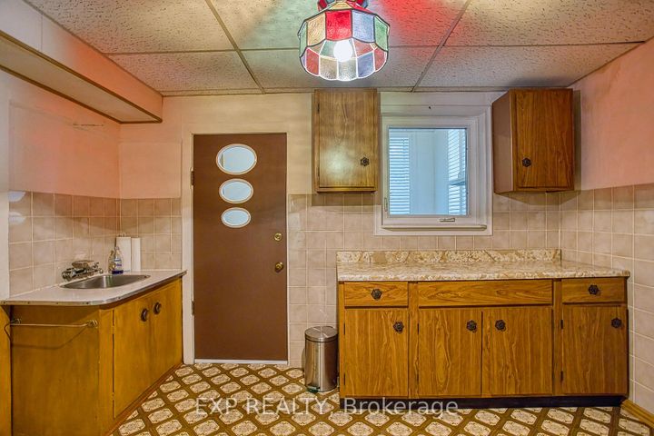 Photo 22 at 633 Rosseau Road, Rosedale, Hamilton