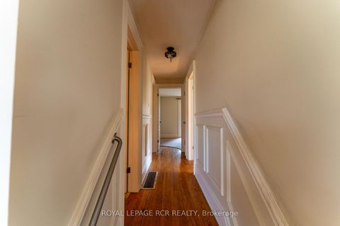 Photo 14 at 9 Dunham Crescent, Aurora Heights, Aurora
