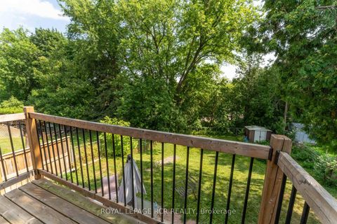 Photo 19 at 9 Dunham Crescent, Aurora Heights, Aurora